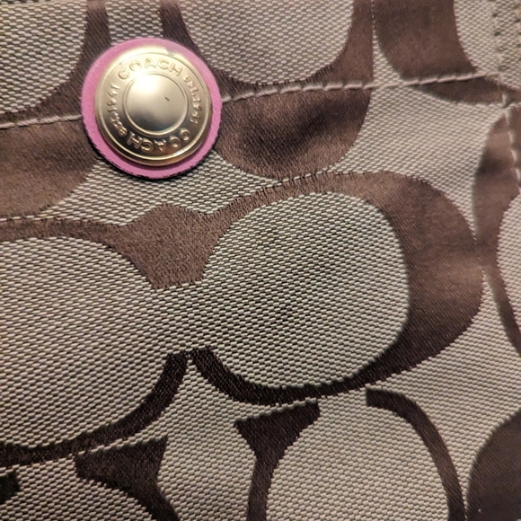 Coach Signature Stripe Tote - Picture 11 of 13